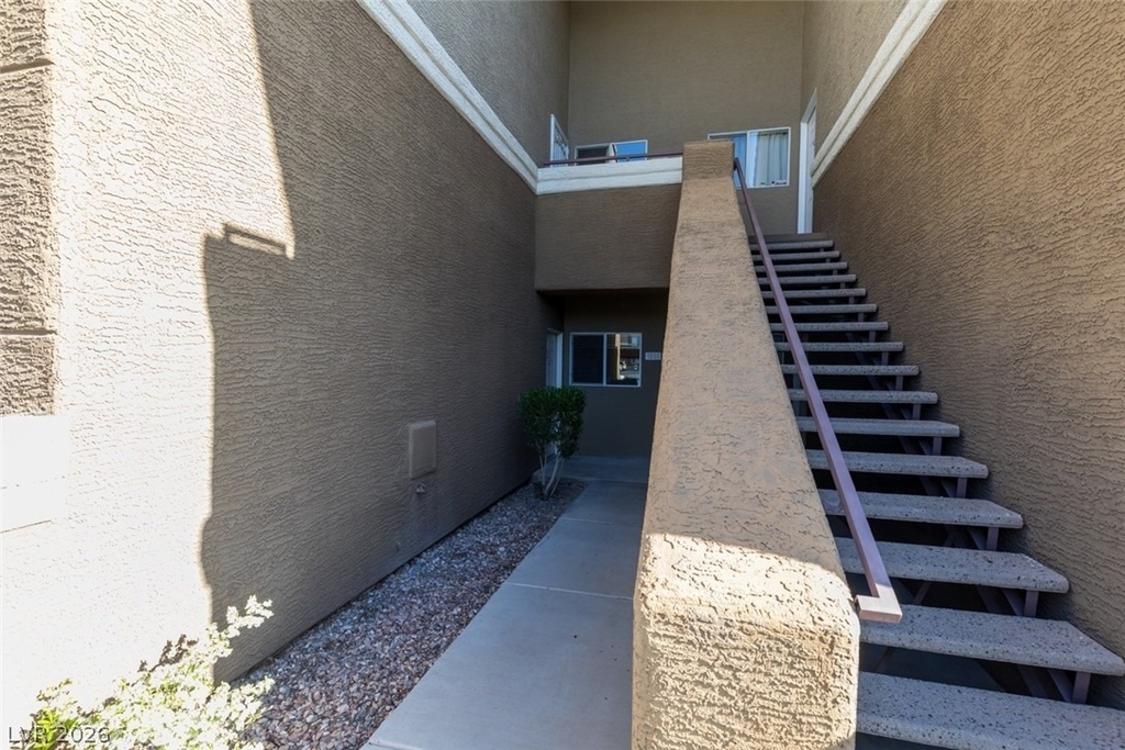 8070 W Russell Road - Photo 1