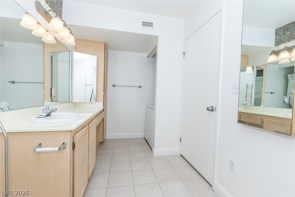8070 W Russell Road - Photo 14
