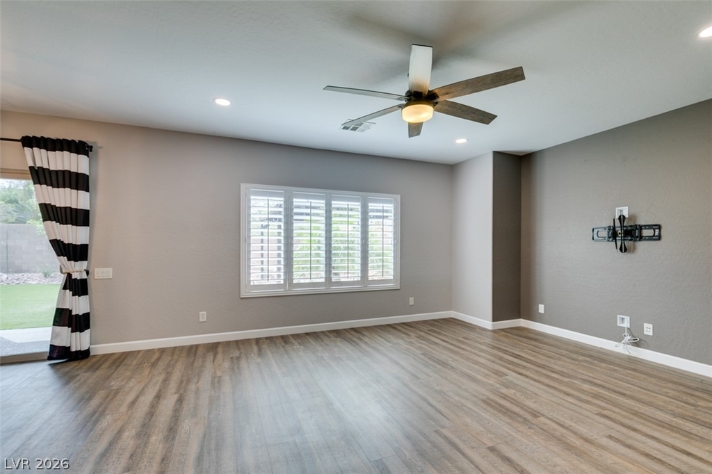 1129 Emanuel Street - Photo 8