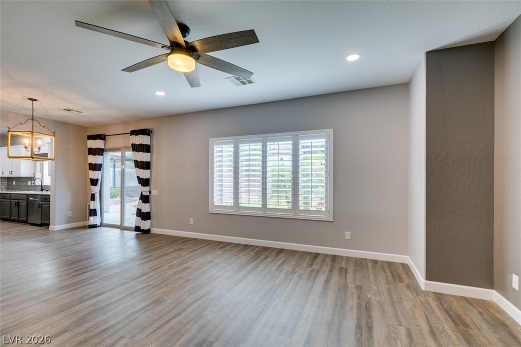 1129 Emanuel Street - Photo 11