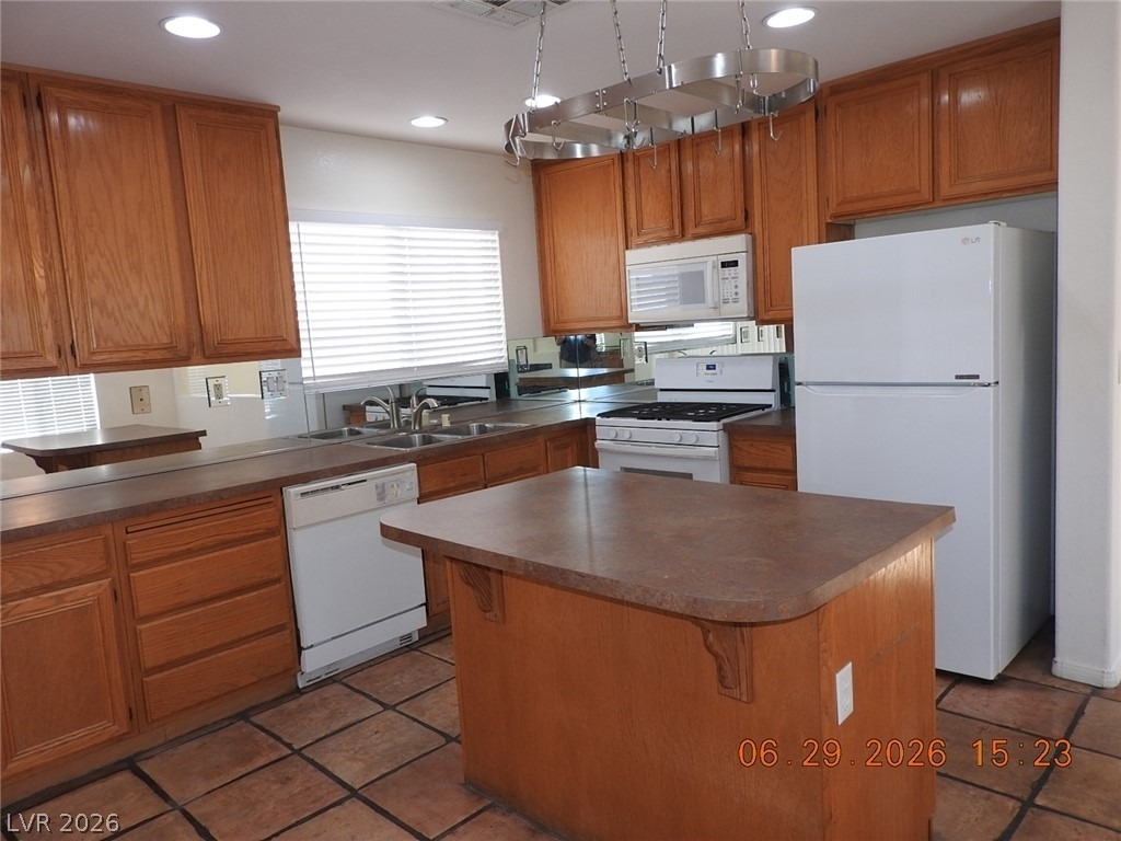 742 Endicott Court - Photo 11
