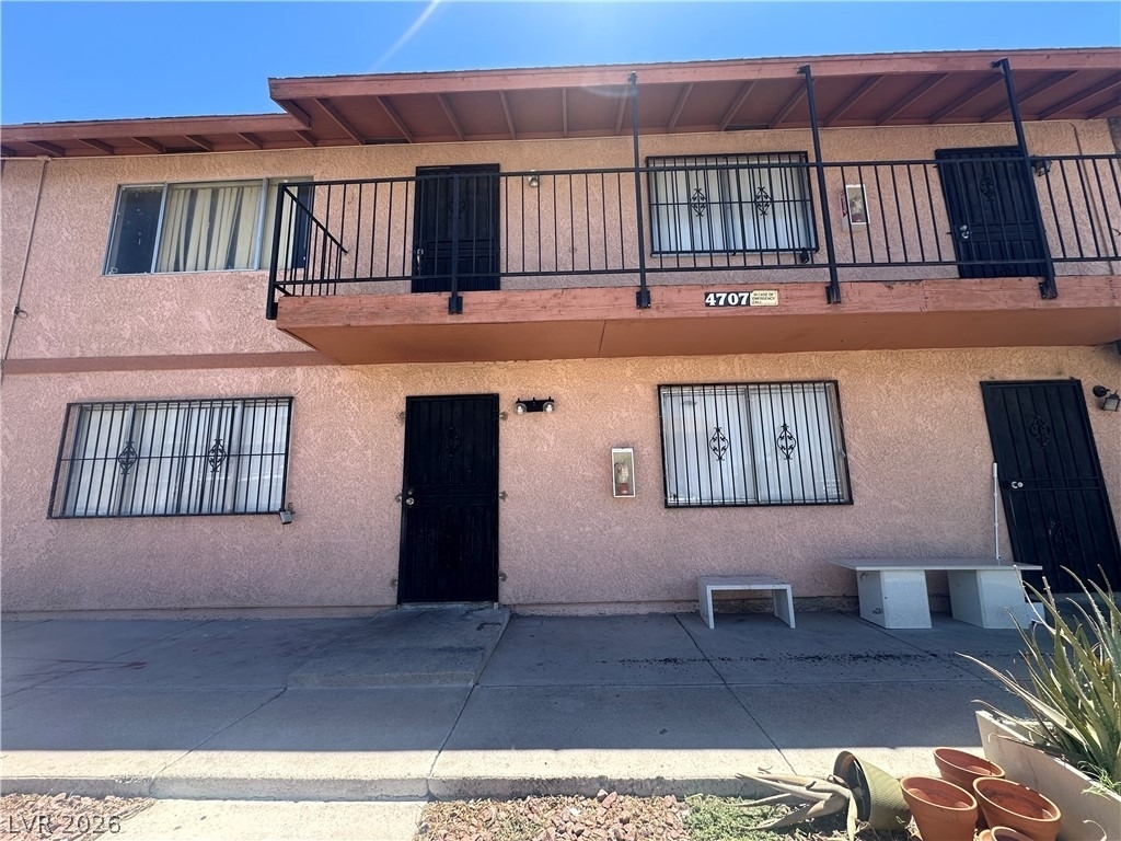 4707 Cessna Avenue - Photo 0