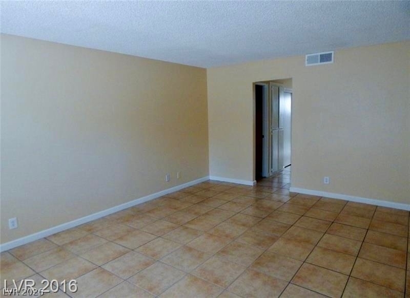 2808 Karen Avenue - Photo 3