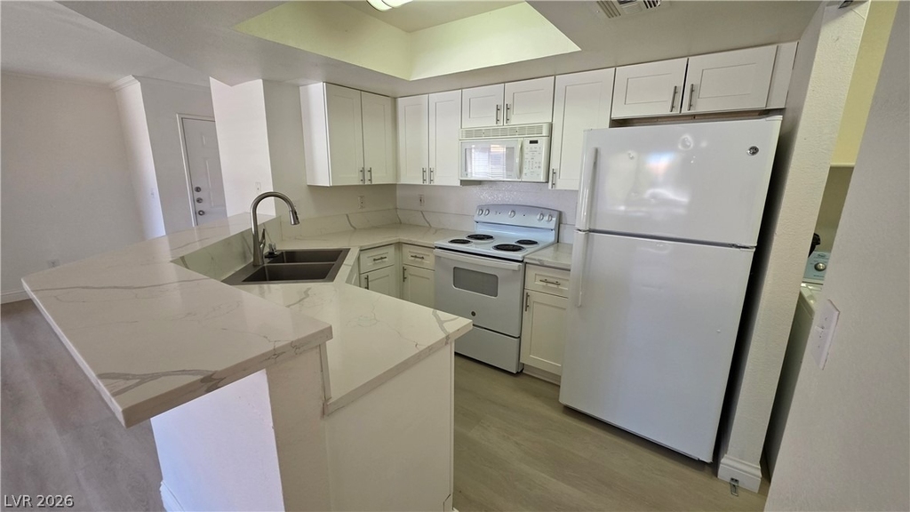 8600 Charleston Boulevard - Photo 6