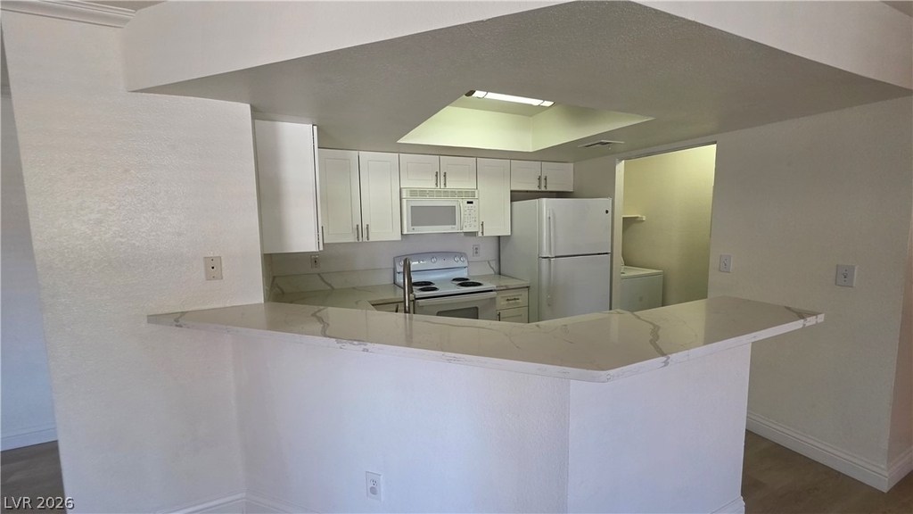 8600 Charleston Boulevard - Photo 5