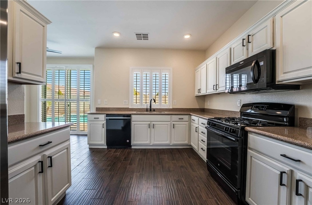 3230 Orange Sun Street - Photo 4