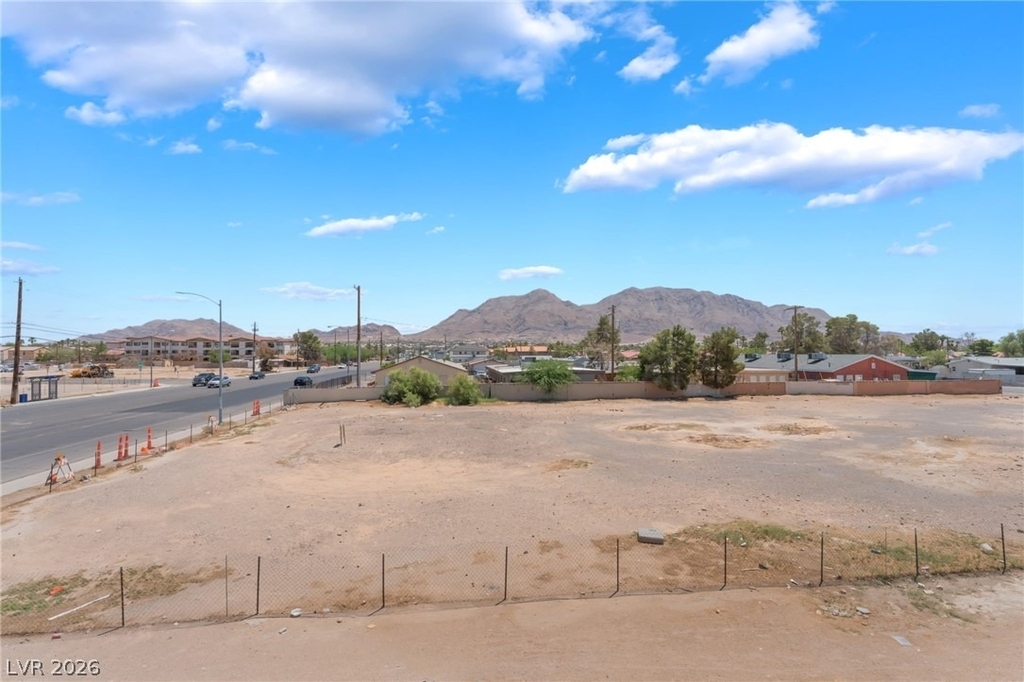 5689 E Lake Mead Boulevard - Photo 17