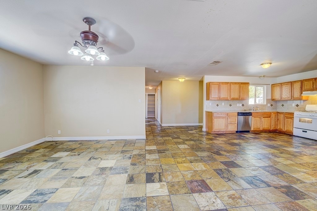 3990 Syracuse Drive - Photo 13