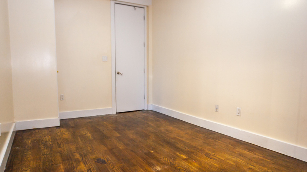 11A Menahan St  - Photo 1