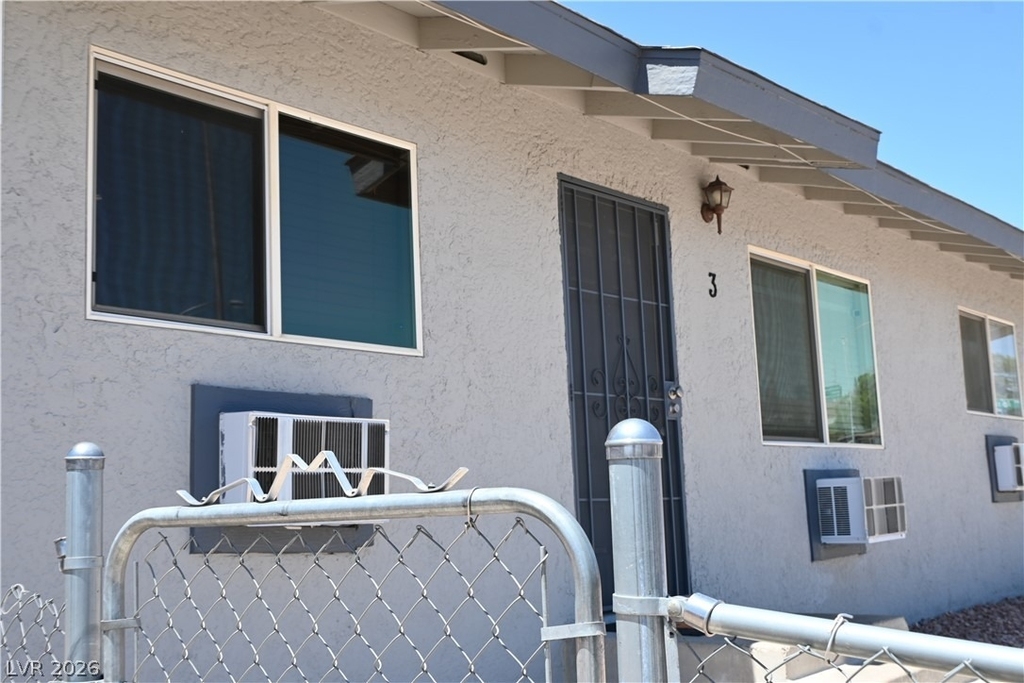 320 N 16th Street - Photo 2