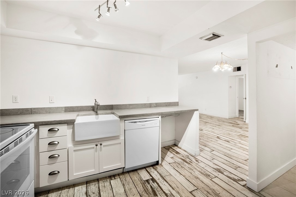 3930 University Center Drive - Photo 4