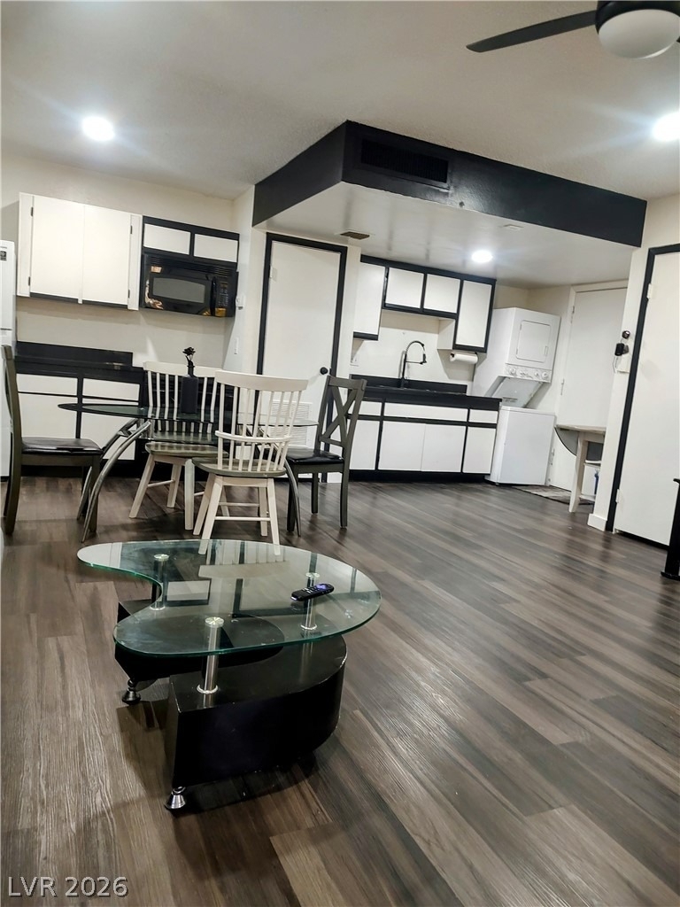 1507 Elizabeth Avenue - Photo 2