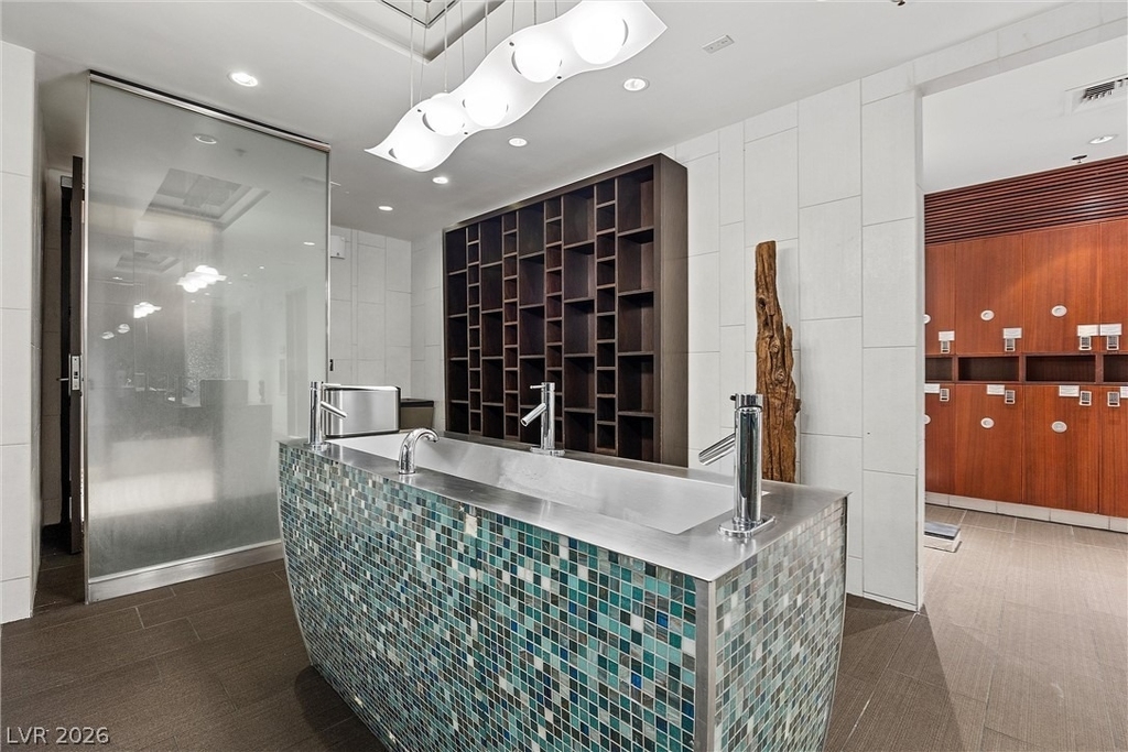 4575 Dean Martin Drive - Photo 32