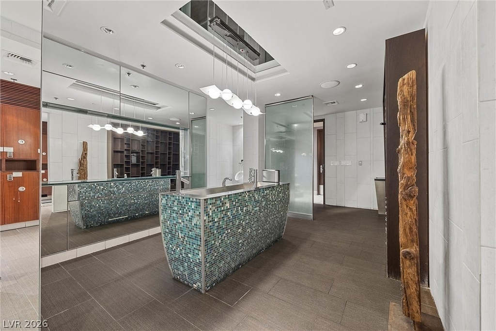 4575 Dean Martin Drive - Photo 31