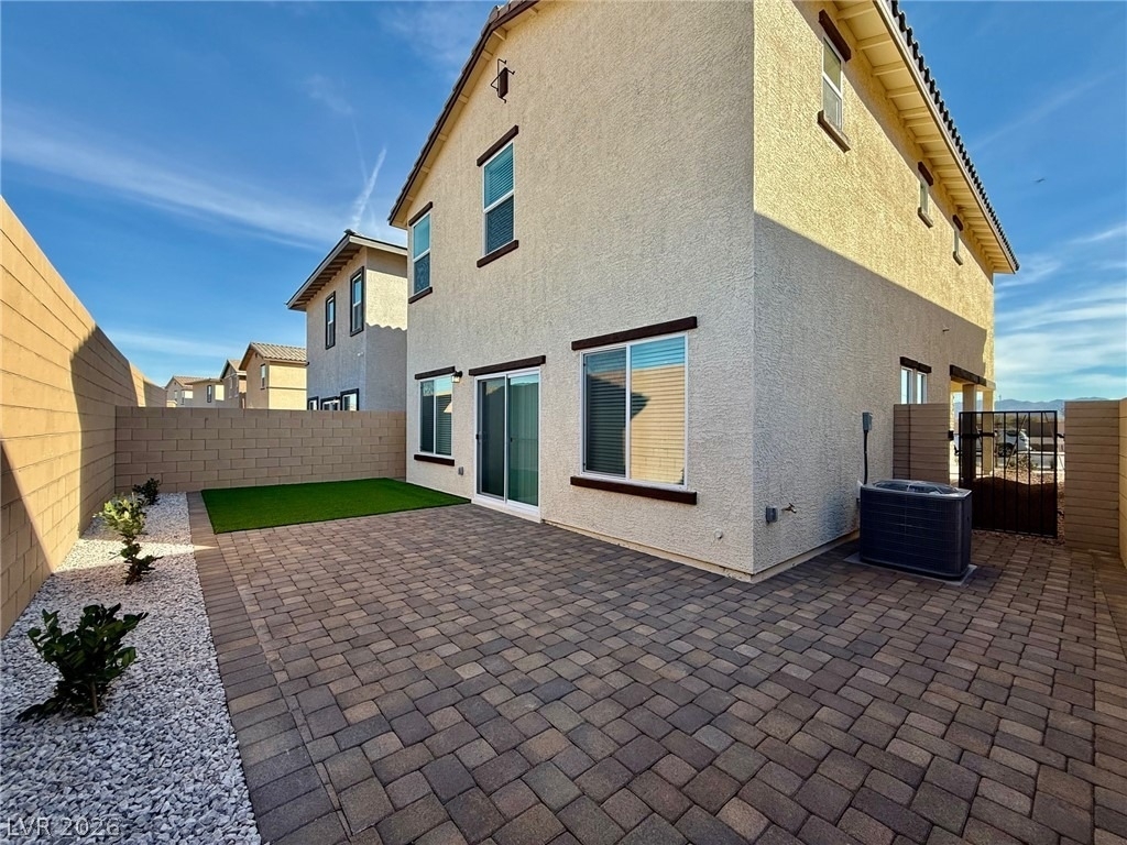 1085 Gentle Swan Street - Photo 17
