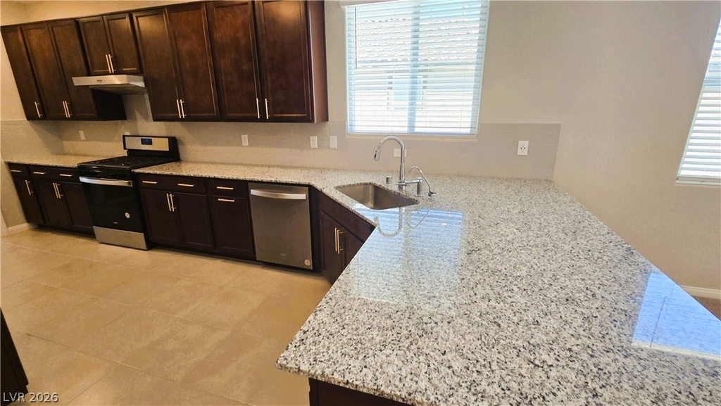 5912 Bruselas Street - Photo 11