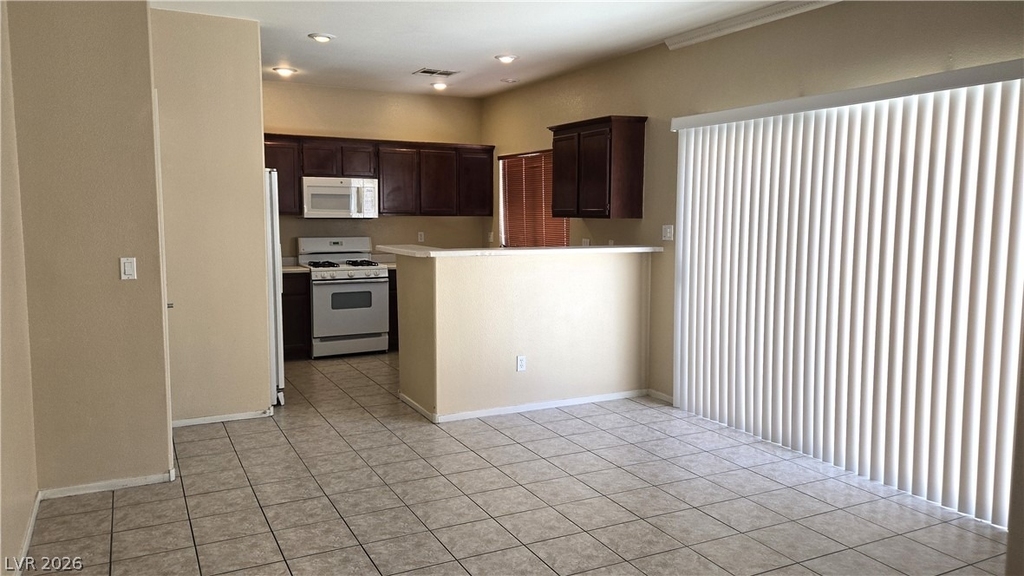 1154 Maple Pines Avenue - Photo 4
