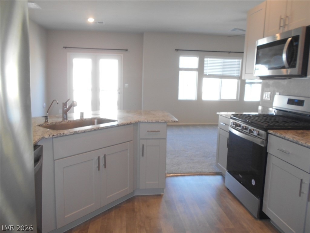 4655 Moonbow Avenue - Photo 6