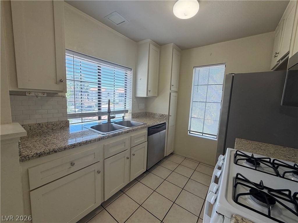 4848 Nara Vista Way - Photo 6