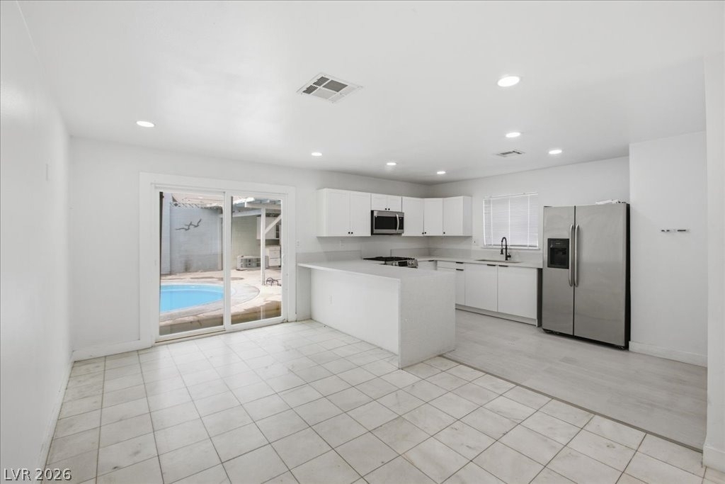 4013 Esmeralda Avenue - Photo 0