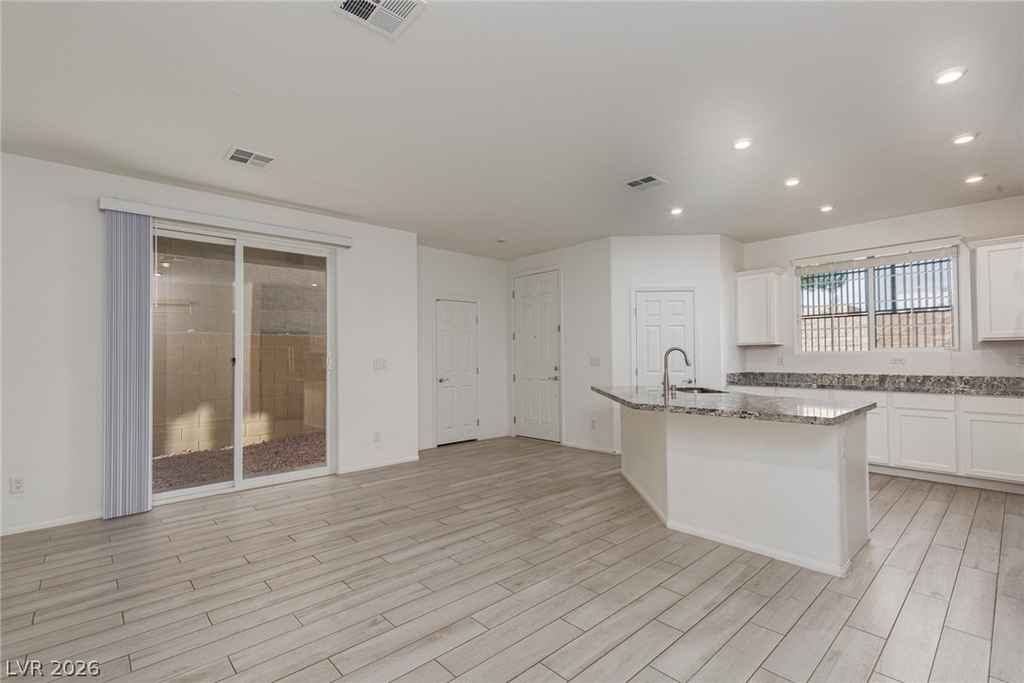 8045 Skye Foxx Street - Photo 6