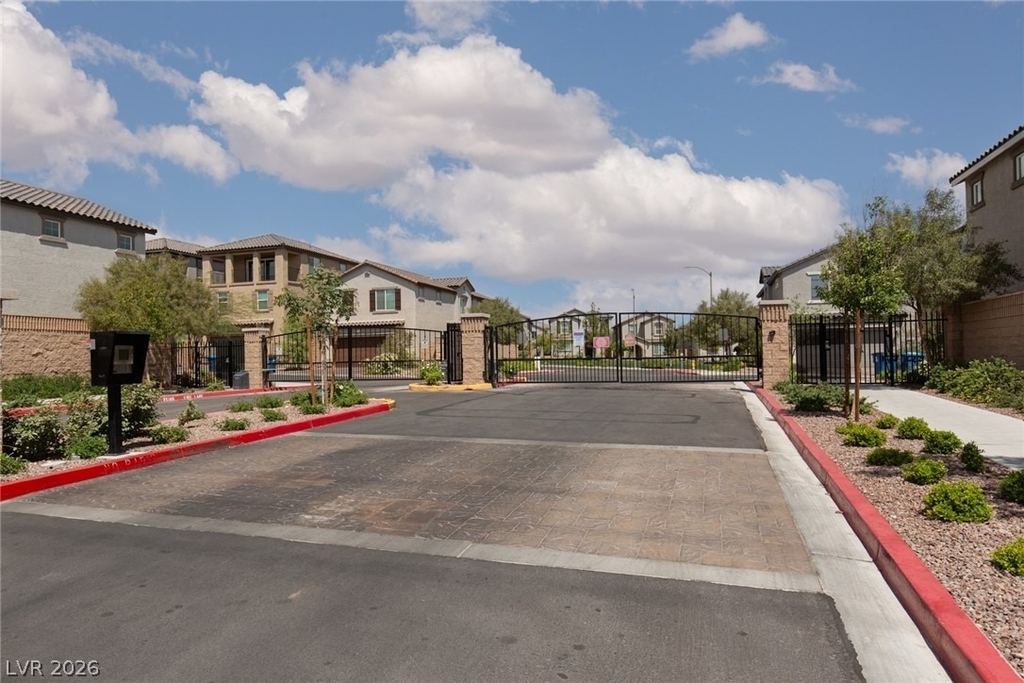 8045 Skye Foxx Street - Photo 34