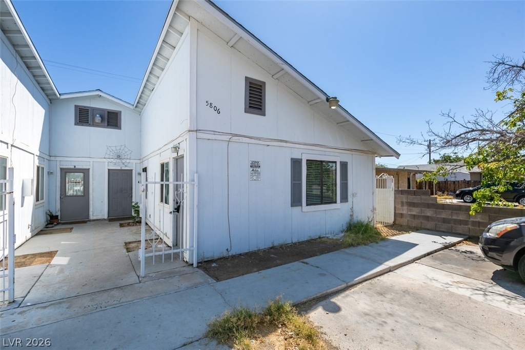 5806 Dodd Street - Photo 3