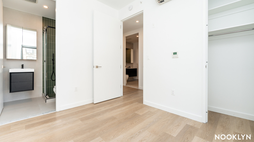 527 Grand Ave  - Photo 10