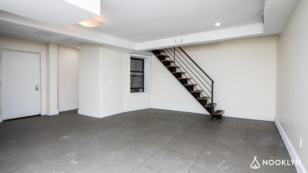 711 St Marks Ave - Photo 7