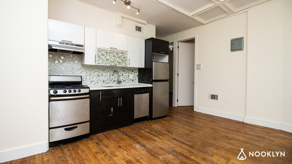 711 St Marks Ave - Photo 14