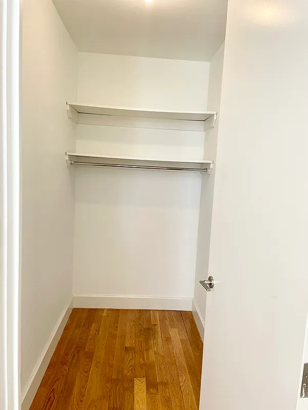 65 Ainslie Street - Photo 9