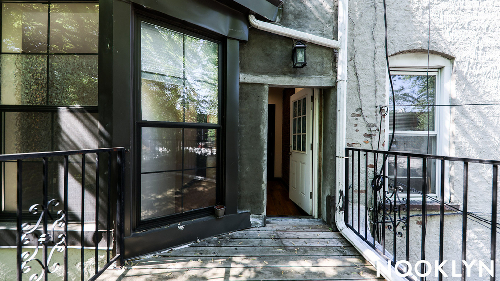 758 Putnam Ave - Photo 8