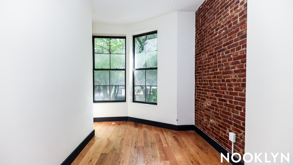 758 Putnam Ave - Photo 14