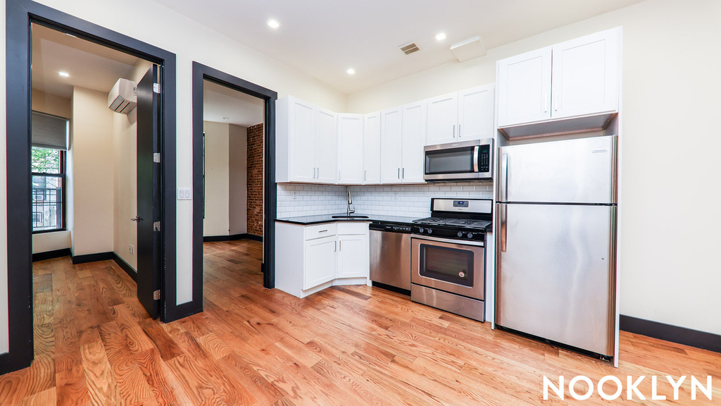 758 Putnam Ave - Photo 6