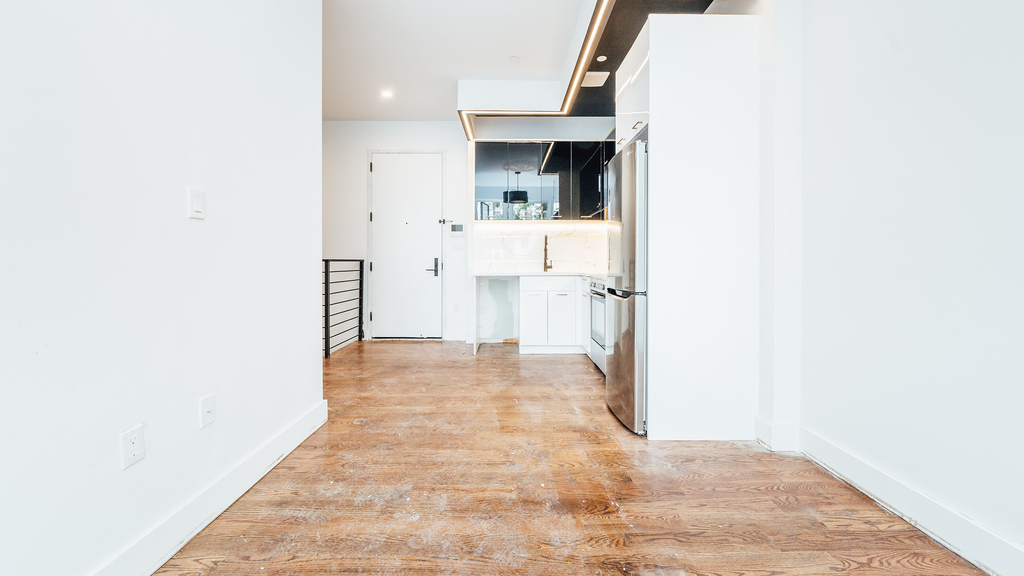 1183 Gates Ave - Photo 14