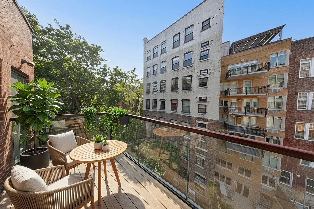 322 West 14th Street - Photo 0