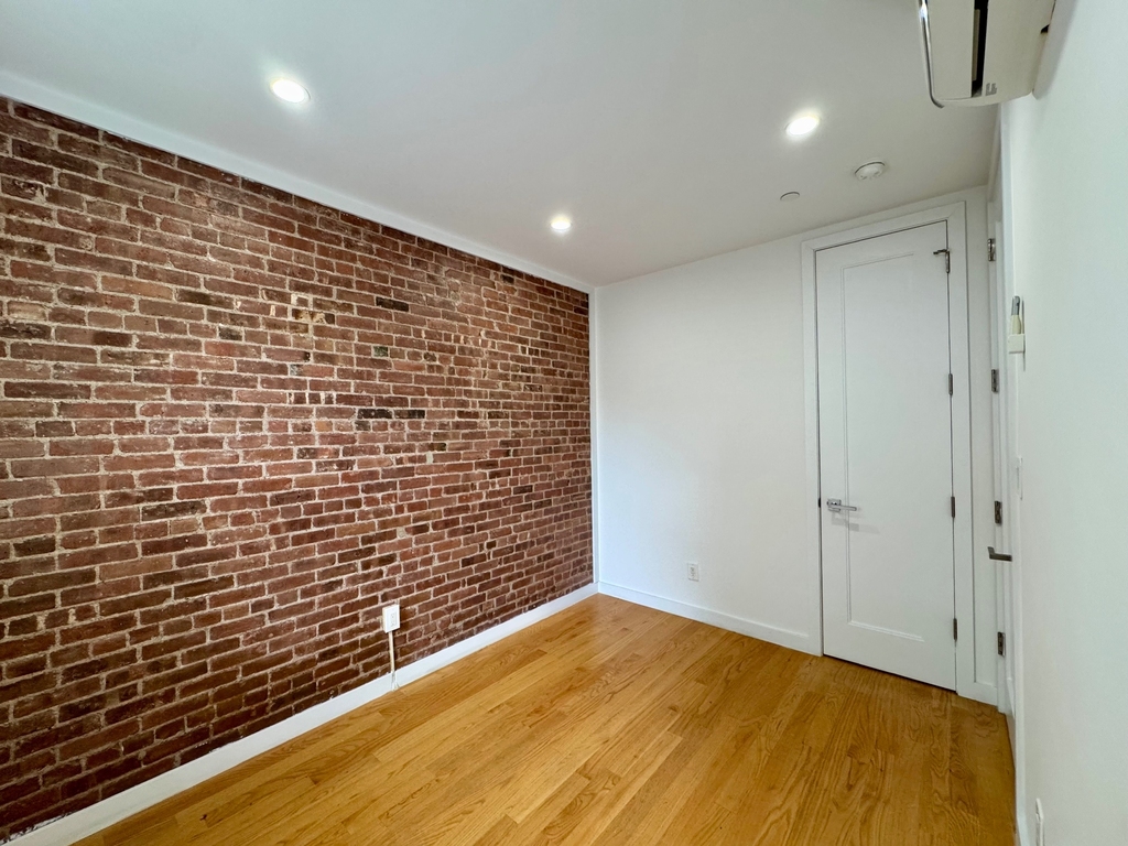 255 West 139th Street - Photo 4