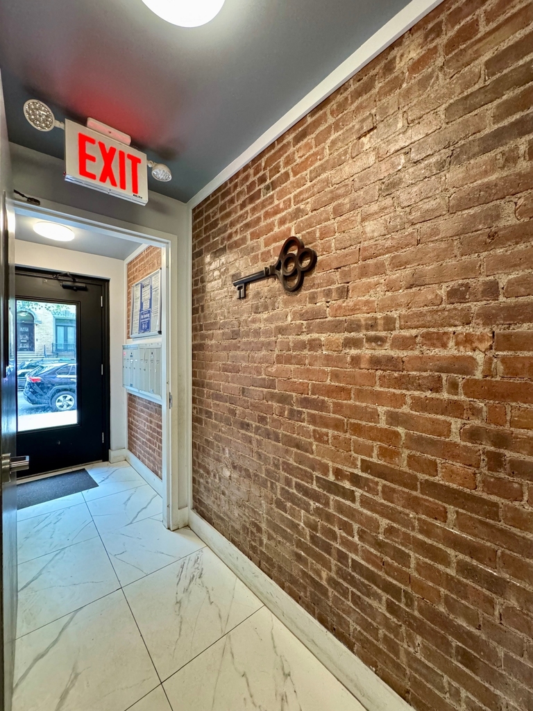 255 West 139th Street - Photo 18