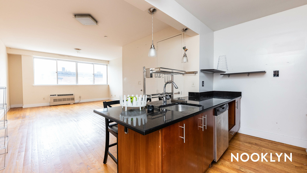 756 Myrtle Ave - Photo 12