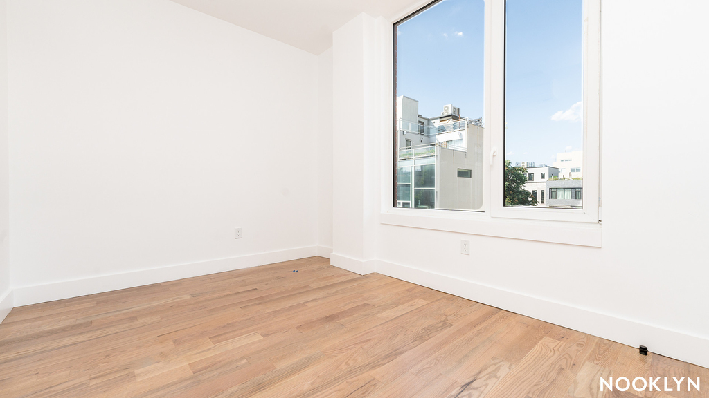 228 N 7th St  - Photo 3