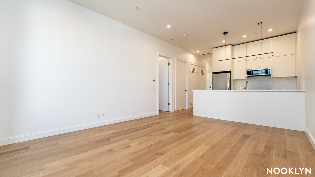 166 Eckford St - Photo 6