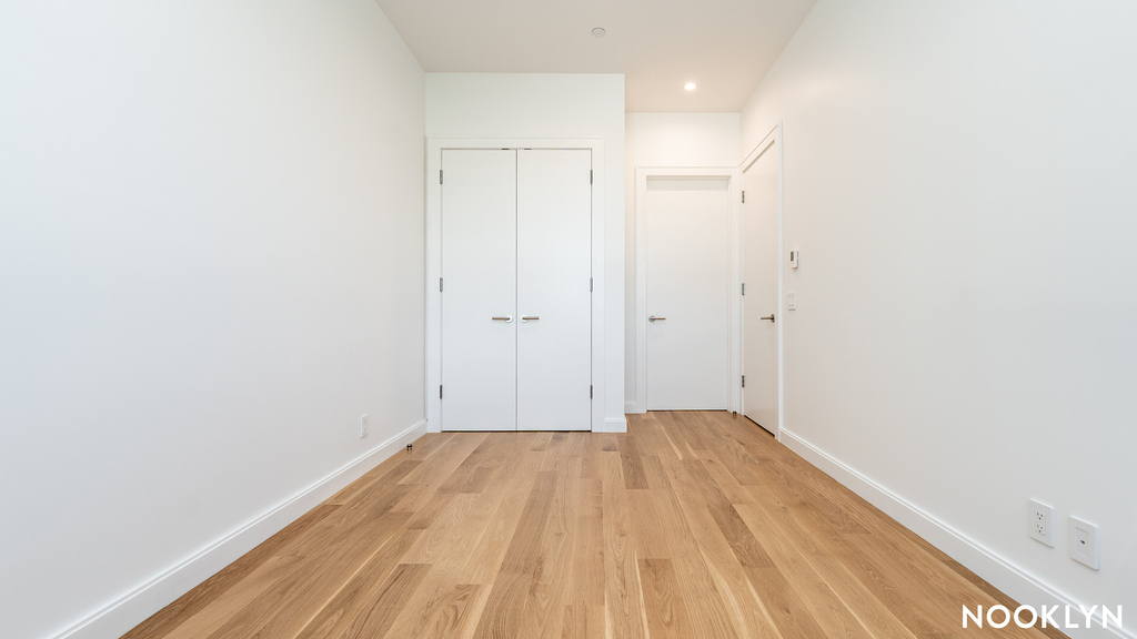 166 Eckford St - Photo 10