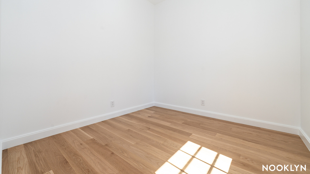 166 Eckford St - Photo 14