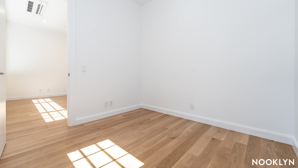 166 Eckford St - Photo 17