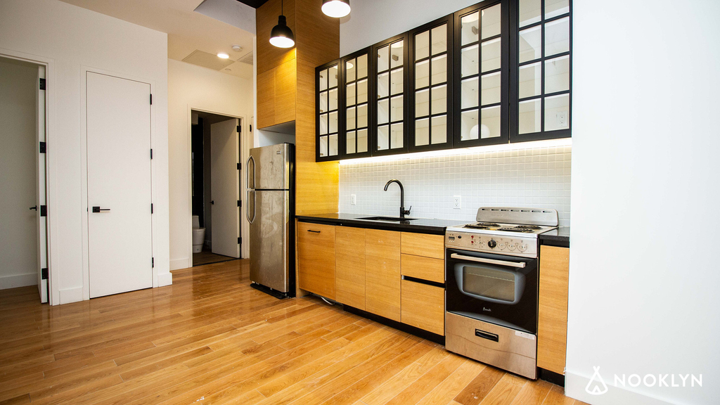 783 Knickerbocker Ave - Photo 19