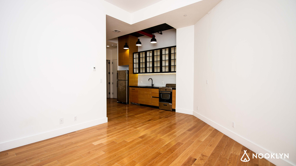 783 Knickerbocker Ave - Photo 13
