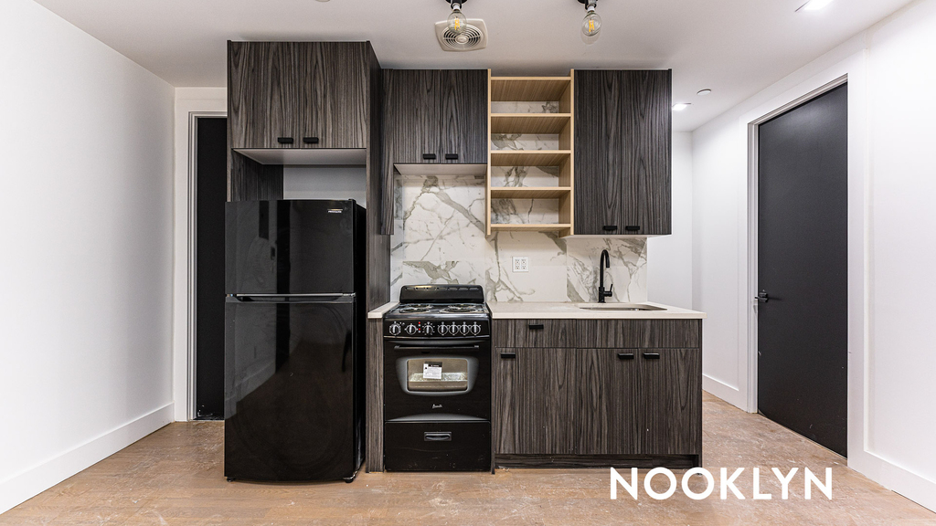 1189 Broadway - Photo 17