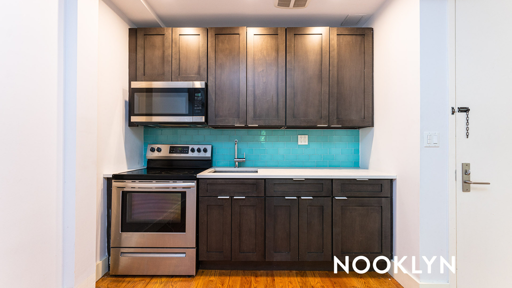 868 Lafayette Ave - Photo 8