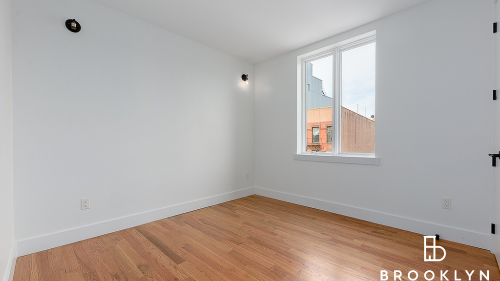 217 Malcolm X Blvd - Photo 4