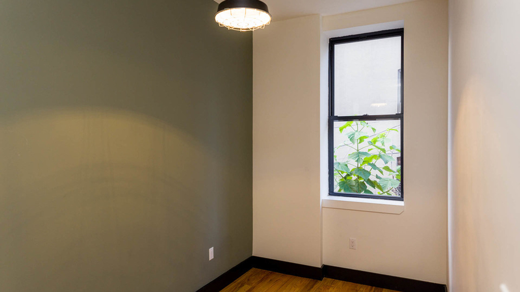277 Irving Ave - Photo 8